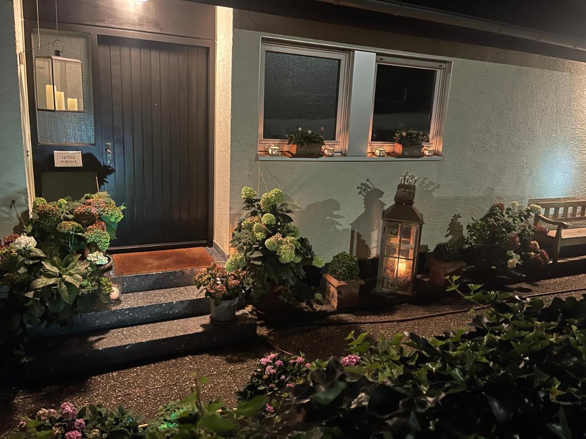 Appartement Region Esslingen - Naehe Messe - Flughafen - Stuttgart - Wohnen Und Arbeiten Auf Zeit In 120M2 Wohlfuehlatmosphaere - Ab 3 Uebernachtungen - Geeignet Fuer 4 Pers Incl Kinder - Beistellbett Moeglich - Kinder Und Tiere Willkommen - Garage F Altbach Exterior foto